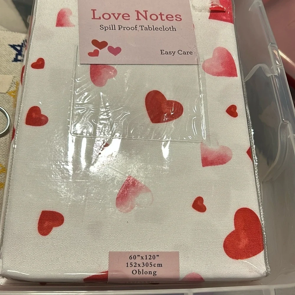 Love Notes 60X120 OBLONG TABLECLOTH ♥️